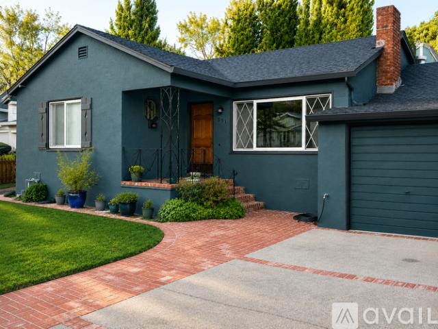 3 BR, 1 BA Apartment 351 Cedar Street, San Carlos, CA 94070