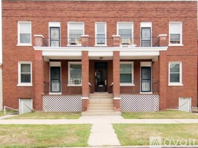 3 BR, 1 BA Apartment 358 E 70th St, Unit 1 West, Chicago, IL 60637