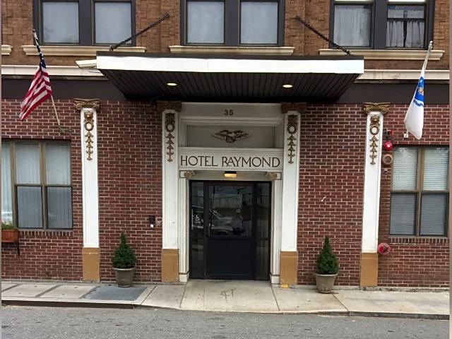 3 BR, 1 BA Apartment 35 Day St, Fitchburg, MA 01420