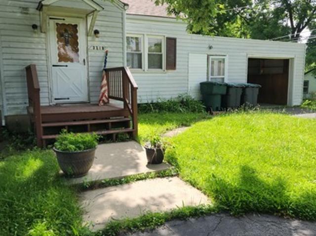 3 BR, 1 BA Apartment 3718 N Miami Ave, Muncie, IN 47303