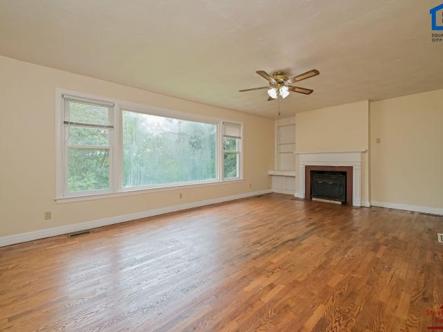 3 BR, 1 BA Apartment 3820 Buffat Mill Rd, Knoxville, TN 37914