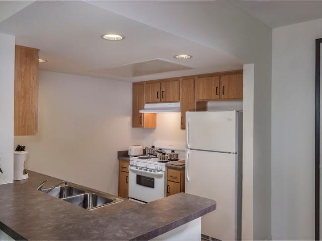 3 BR, 1 BA Apartment 38832 4th Street East Unit 1 427, Palmdale, CA 93550
