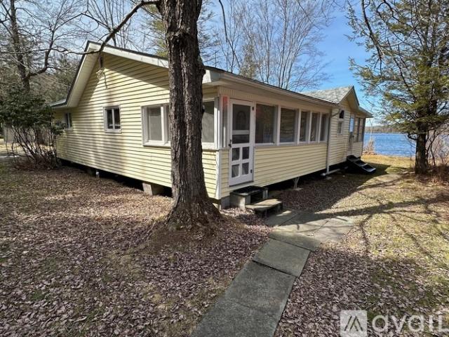 3 BR, 1 BA Apartment 38 Jay Vee Wy, Starrucca, PA 18462