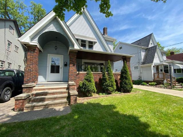 3 BR, 1 BA Apartment 3937 W. 157th St. Upper, Cleveland, OH 44111