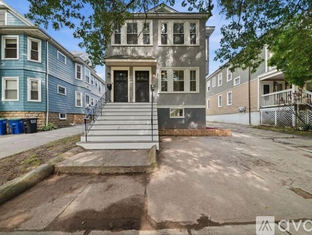 3 BR, 1 BA Apartment 303 Alewife Brook Parkway, Unit Apartment 2, Somerville, MA 02144