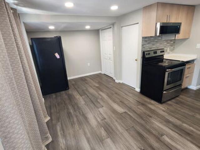 3 BR, 1 BA Apartment 303 Center Avenue, Janesville, WI 53548