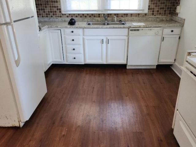 3 BR, 1 BA Apartment 300 Dahlia Drive Unit 300 Dahlia Dr, Knoxville, TN 37918