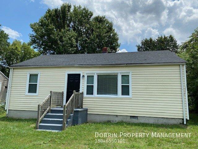 3 BR, 1 BA Apartment 3023 Laurelbrook Dr, Richmond, VA 23224