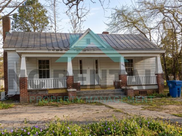 3 BR, 1 BA Apartment 307 N Parker St, Elm City, NC 27822
