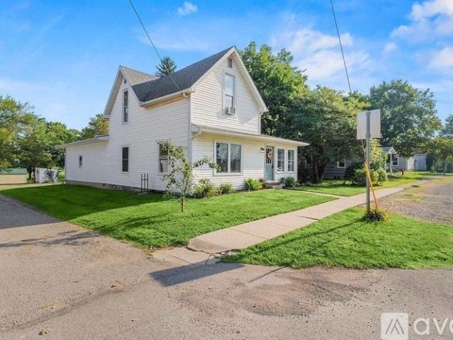 3 BR, 1 BA Apartment 304 West Miami Street, De Graff, OH 43318
