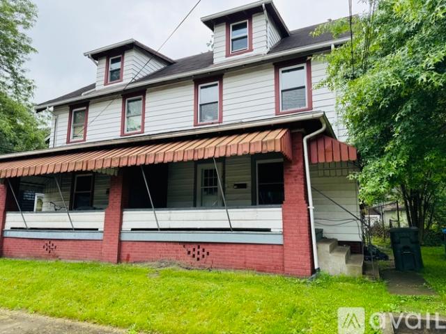 3 BR, 1 BA Apartment 304 Chicago Pl NW, Unit 304, Canton, OH 44703