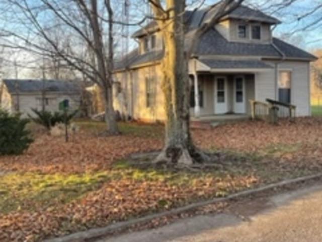 3 BR, 1 BA Apartment 308 North Vine Street, Waynetown, IN 47933
