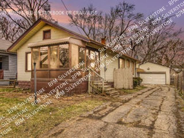 3 BR, 1 BA Apartment 30 N Sanford, Pontiac, MI 48342