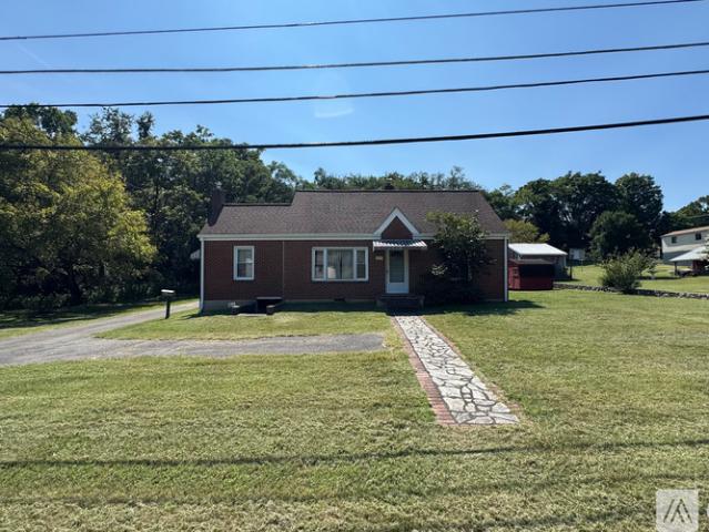 3 BR, 1 BA Apartment 3127 Jae Valley Rd, Roanoke, VA 24014