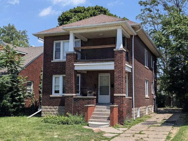 3 BR, 1 BA Apartment 322 Partington Ave, Windsor, ON N9B 2N5