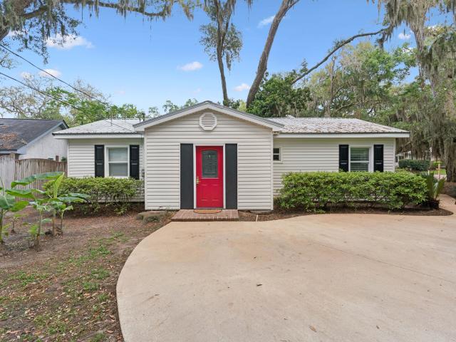 3 BR, 1 BA Apartment 324 Pine Street, St. Simons Island, GA 31522
