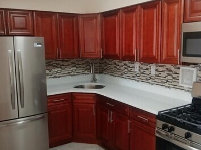 3 BR, 1 BA Apartment 3314 Wickham Ave, Unit 2, Bronx County, NY 10469