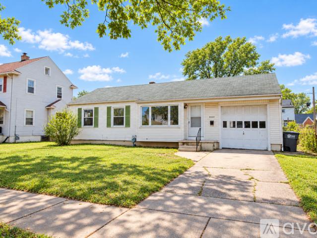 3 BR, 1 BA Apartment 3347 Blackstone Dr, Toledo, OH 43608