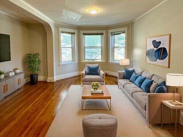 3 BR, 1 BA Apartment 33 Stearns Rd, Unit 11, Brookline, MA 02446