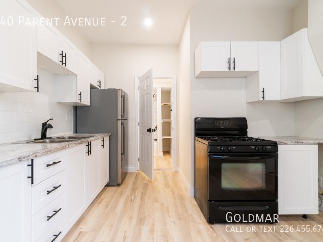 3 BR, 1 BA Apartment 440 Parent Avenue, Windsor, ON N9A 2C1