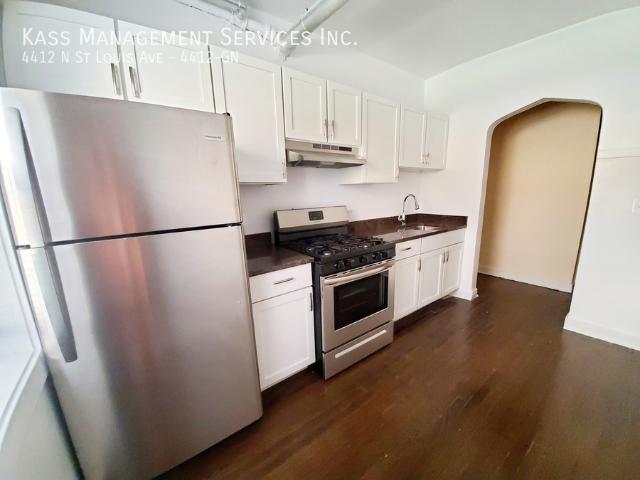 3 BR, 1 BA Apartment 4412 N St Louis Ave, Chicago, IL 60625