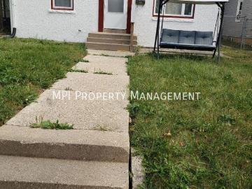 3 BR, 1 BA Apartment 4422 N 30TH ST, MILWAUKEE, WI 53209