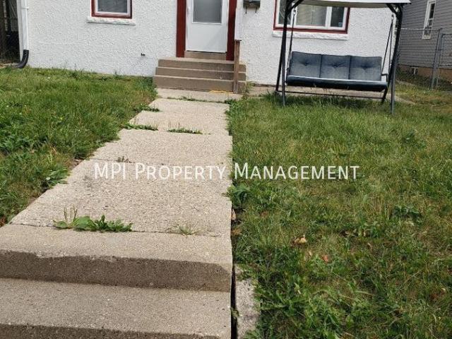 3 BR, 1 BA Apartment 4422 N 30TH ST, MILWAUKEE, WI 53209