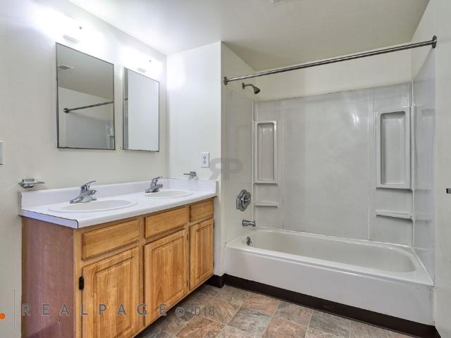 3 BR, 1 BA Apartment 4435 Parrish St Unit A 830 103, Philadelphia, PA 19104