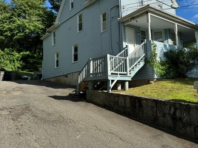 3 BR, 1 BA Apartment 44 Bushnell Avenue, Unit 1, Watertown, CT 06779
