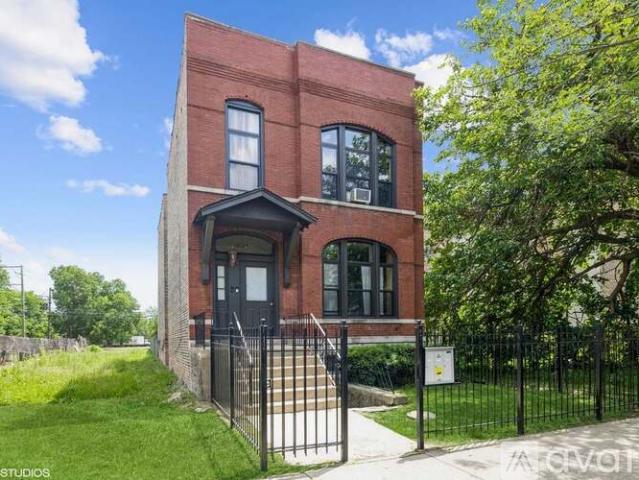 3 BR, 1 BA Apartment 4519 South Saint Lawrence Avenue, Unit Apt1, Chicago, IL 60653