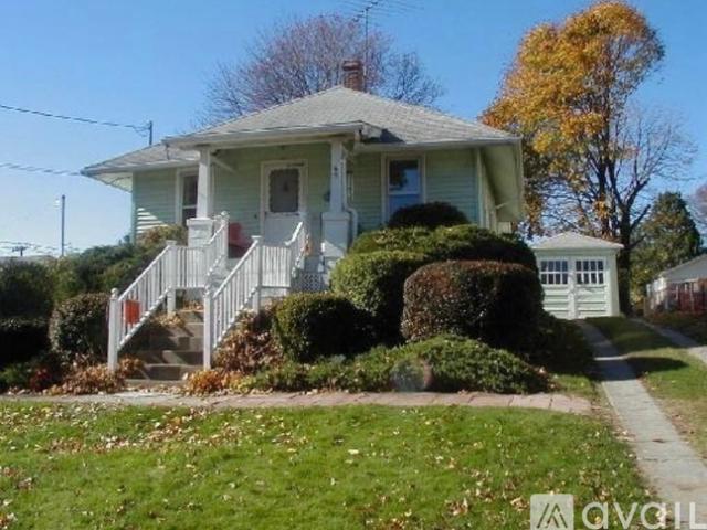 3 BR, 1 BA Apartment 45 Henry Avenue, Stratford, CT 06614