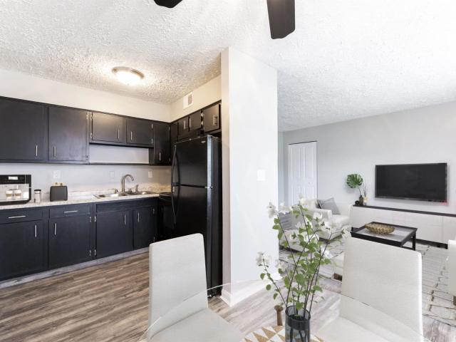 3 BR, 1 BA Apartment 4860 Fegenbush Lane Unit 4409 KR1, Louisville, KY 40228