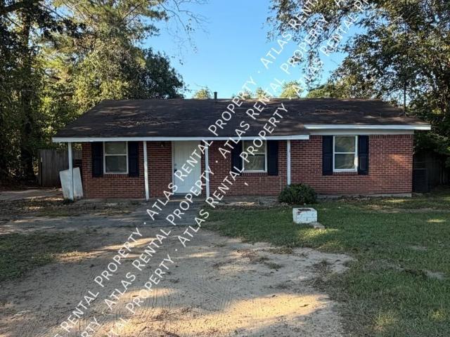 3 BR, 1 BA Apartment 4861 Davis Dr, Millbrook, AL 36054