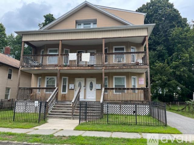 3 BR, 1 BA Apartment 497 Edgewood St, Unit 2nd Floor, Hartford, CT 06112