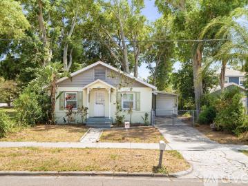 3 BR, 1 BA Apartment 409 Lebeau St, Clearwater, FL 33755