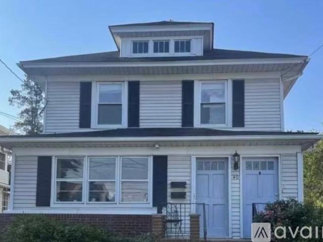 3 BR, 1 BA Apartment 40 Mclaren Street, Unit A, Red Bank, NJ 07701