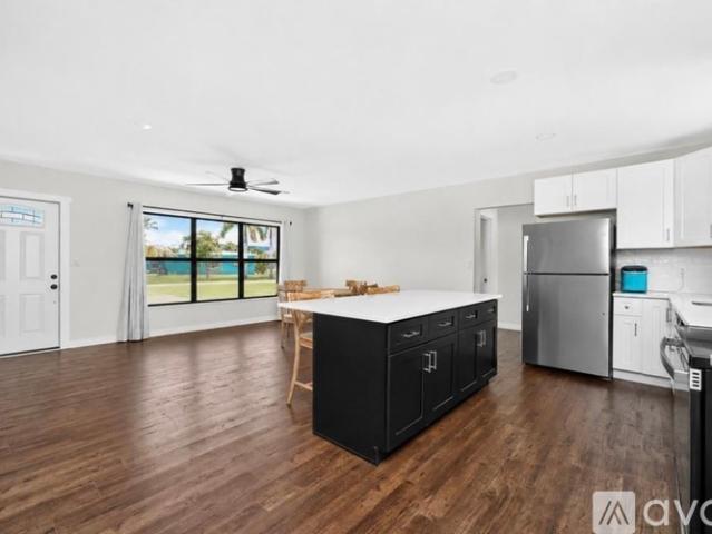 3 BR, 1 BA Apartment 410 West Grace Street, Punta Gorda, FL 33950