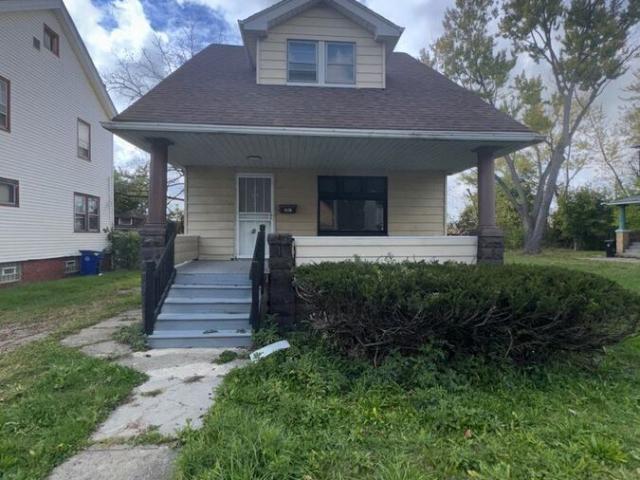 3 BR, 1 BA Apartment 4136 E 135th St, Cleveland, OH 44105