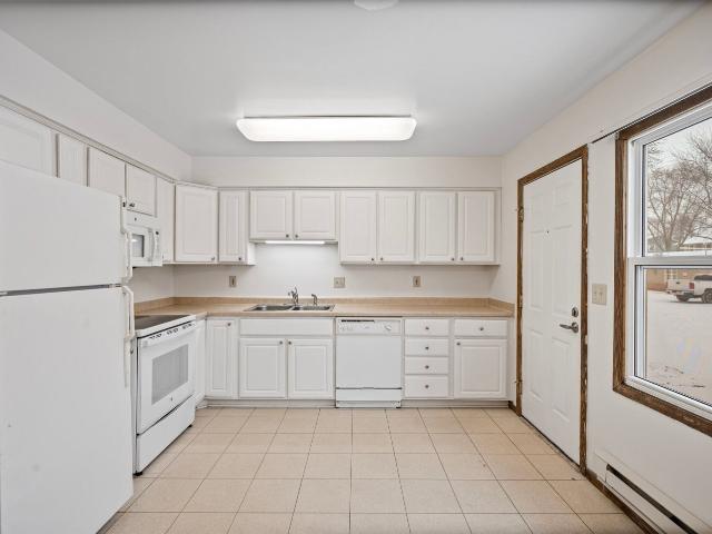 3 BR, 1 BA Apartment 417 15th Avenue Southeast Unit 2, Saint Cloud, MN 56304
