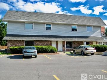 3 BR, 1 BA Apartment 41 Oswego St, Unit 240, Baldwinsville, NY 13027