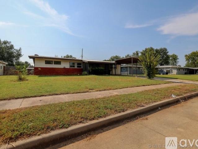 3 BR, 1 BA Apartment 420 Meadowbrook Lane, Bartlesville, OK 74003