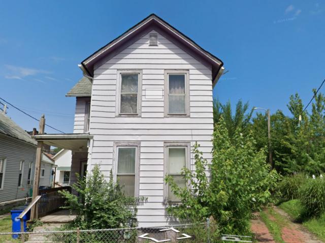 3 BR, 1 BA Apartment 4212 Apple Ave Cleveland, OH 44113