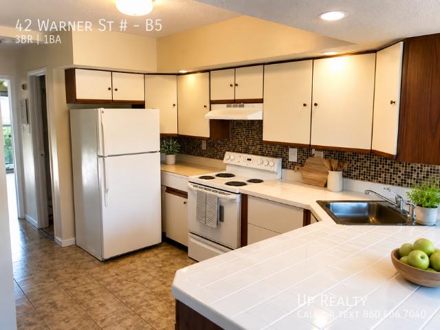 3 BR, 1 BA Apartment 42 Warner St #, New Haven, CT 06514