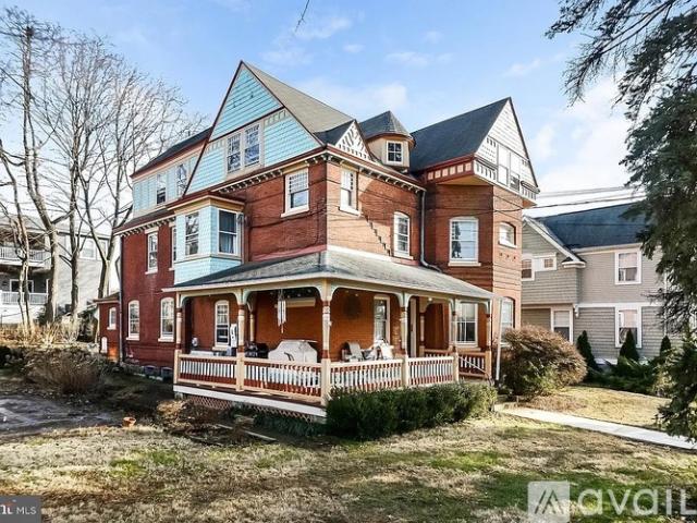 3 BR, 1 BA Apartment 435 S Orange St, Unit First Floor, Media, PA 19063