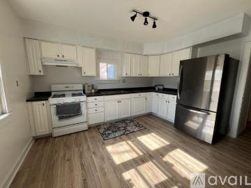 3 BR, 1 BA Apartment 439 West 14th Avenue, Unit A, Oshkosh, WI 54902
