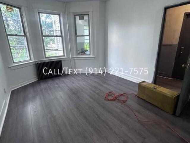 3 BR, 1 BA Apartment 43 Currans Ln, Yonkers, NY 10701