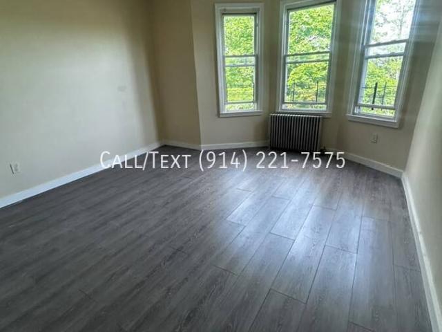 3 BR, 1 BA Apartment 43 Currans Ln, Yonkers, NY 10701