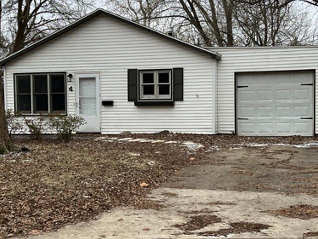 3 BR, 1 BA Apartment 4 Squire Ct, Urbana, IL 61802
