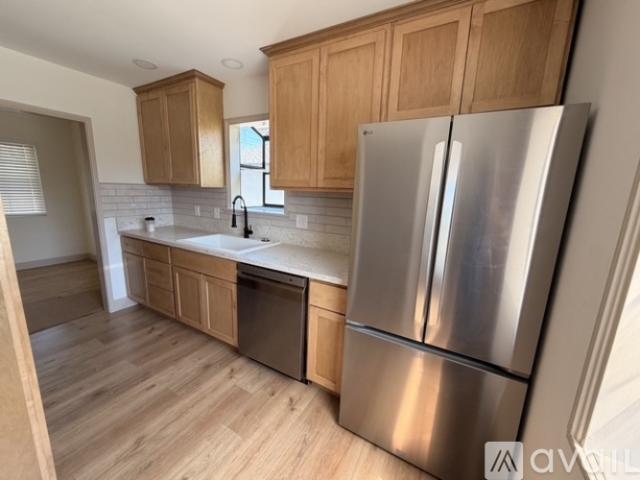 3 BR, 1 BA Apartment 5418 Crebs Avenue, Los Angeles, CA 91356