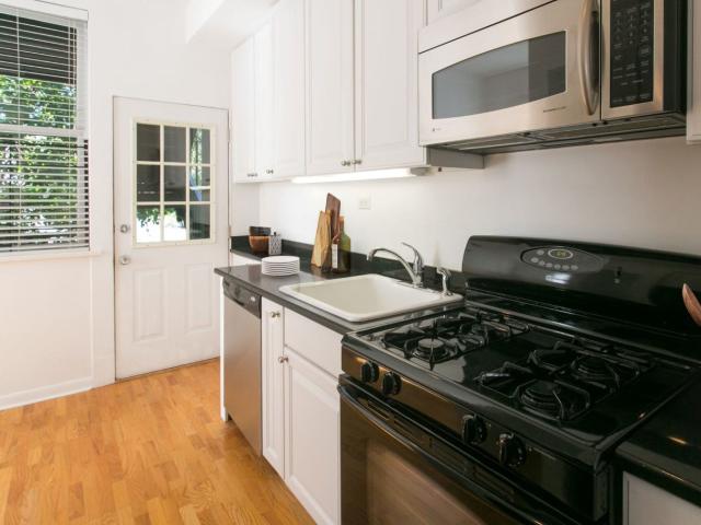 3 BR, 1 BA Apartment 5532 S Kimbark Ave Unit 5534 1S, Chicago, IL 60637